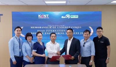 SIGNING CEREMONY OF THE COOPERATION AGREEMENT BETWEEN AEROSPACE ENGINEERING SERVICES COMPANY (AESC) AND KENT INTERNATIONAL COLLEGE